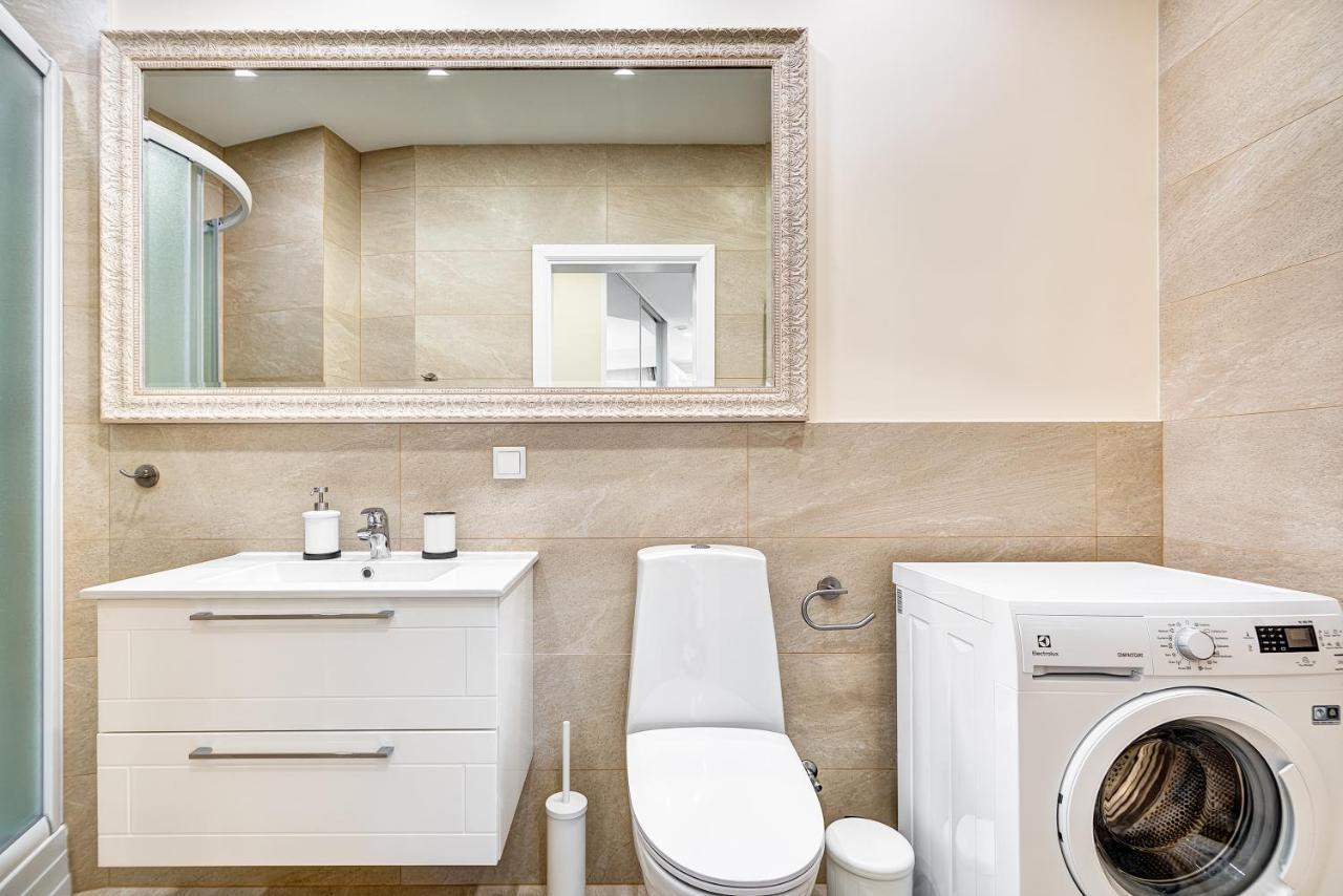 Happy Inn Classical Style, Self Check-In, Parking In The Underground Garage VNO Exterior foto