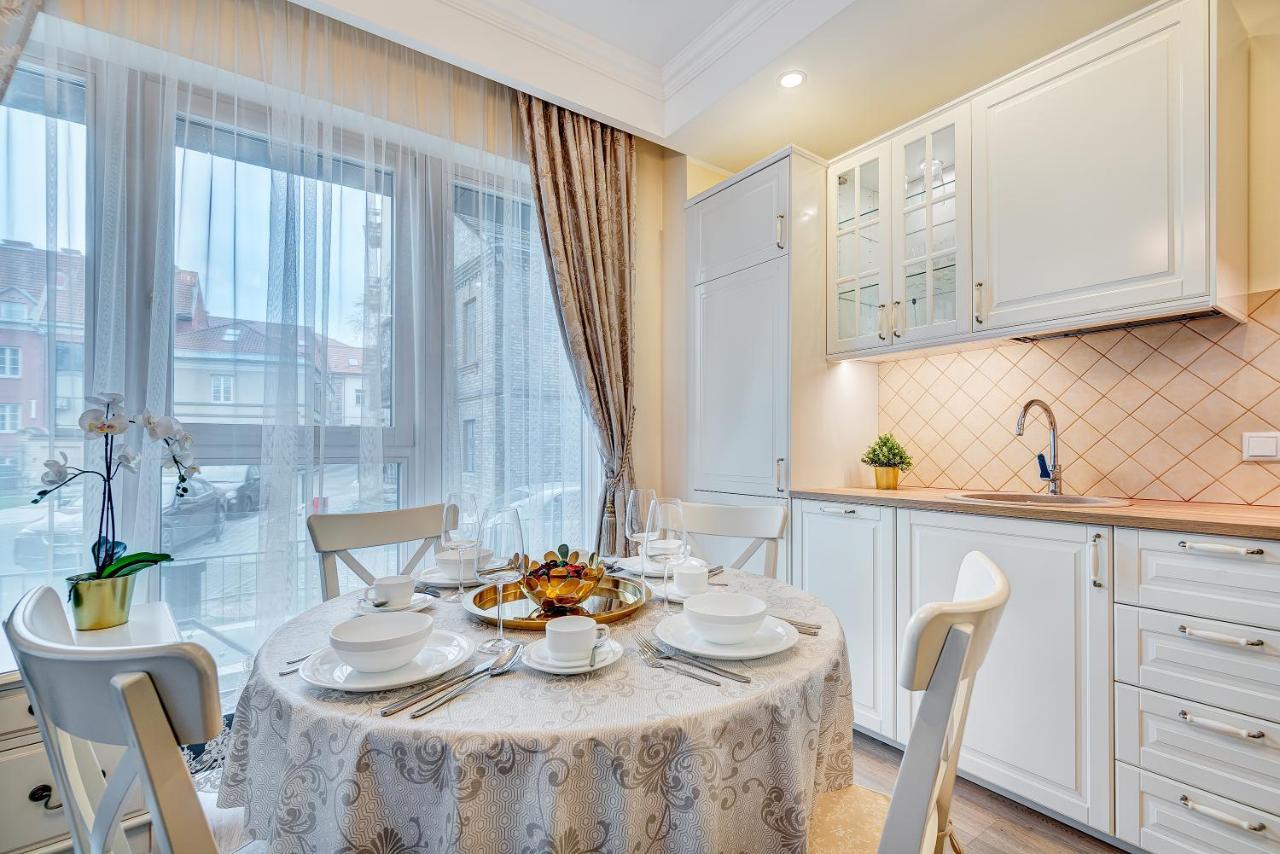 Happy Inn Classical Style, Self Check-In, Parking In The Underground Garage VNO Exterior foto