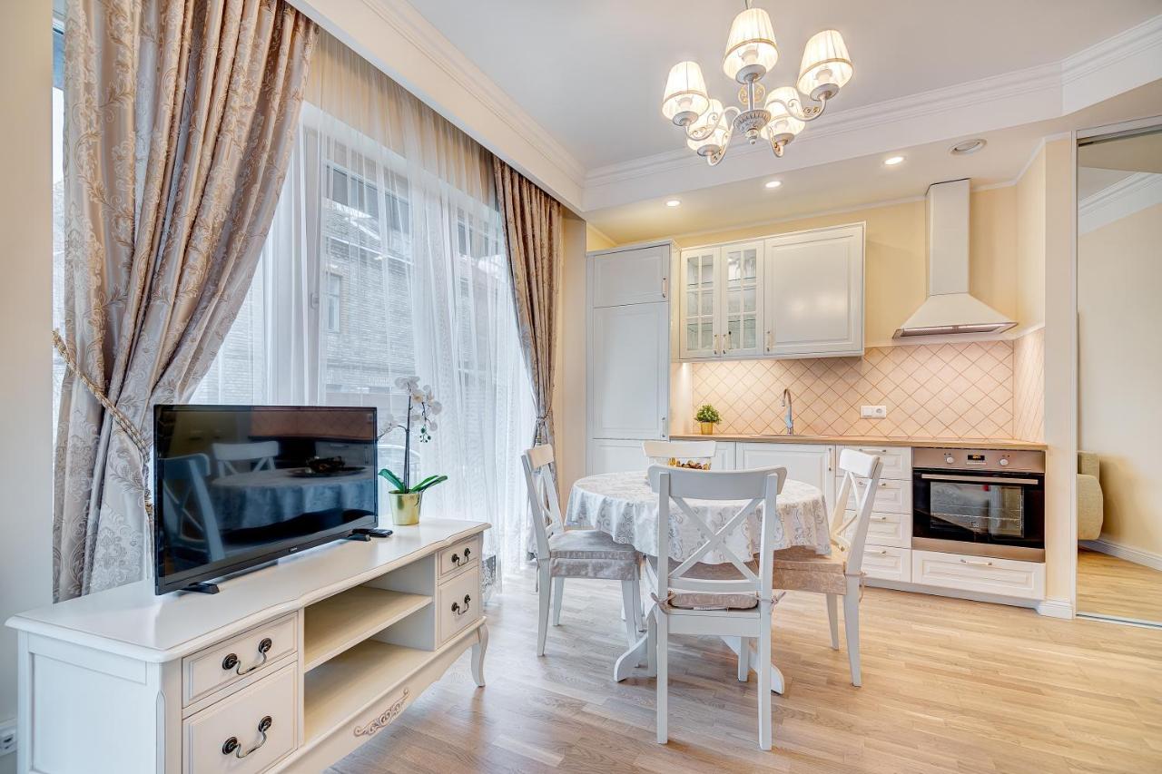 Happy Inn Classical Style, Self Check-In, Parking In The Underground Garage VNO Exterior foto