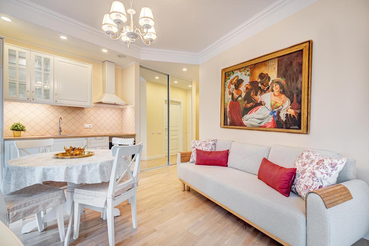 Happy Inn Classical Style, Self Check-In, Parking In The Underground Garage VNO Exterior foto