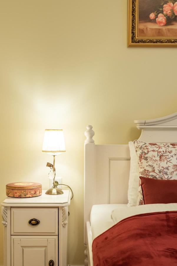 Happy Inn Classical Style, Self Check-In, Parking In The Underground Garage VNO Exterior foto